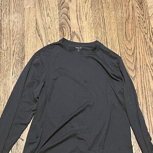 Old Navy Men's Black Long-Sleeve Crewneck Shirt